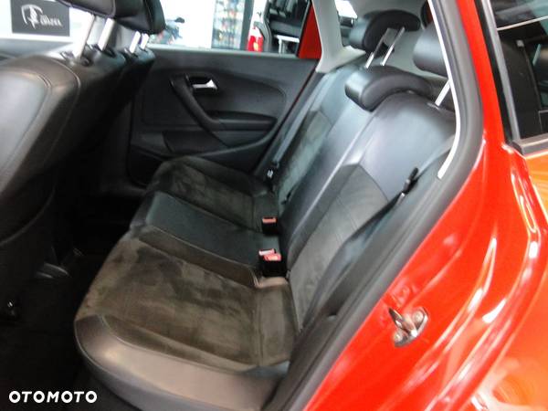 Volkswagen Polo 1.2 TSI DSG Cross - 22