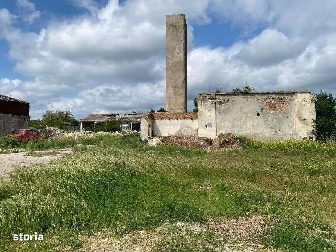 HARSOVA - zona IAS, Teren intravilan17,000 mp si contructii - Imagine principală: 4/14