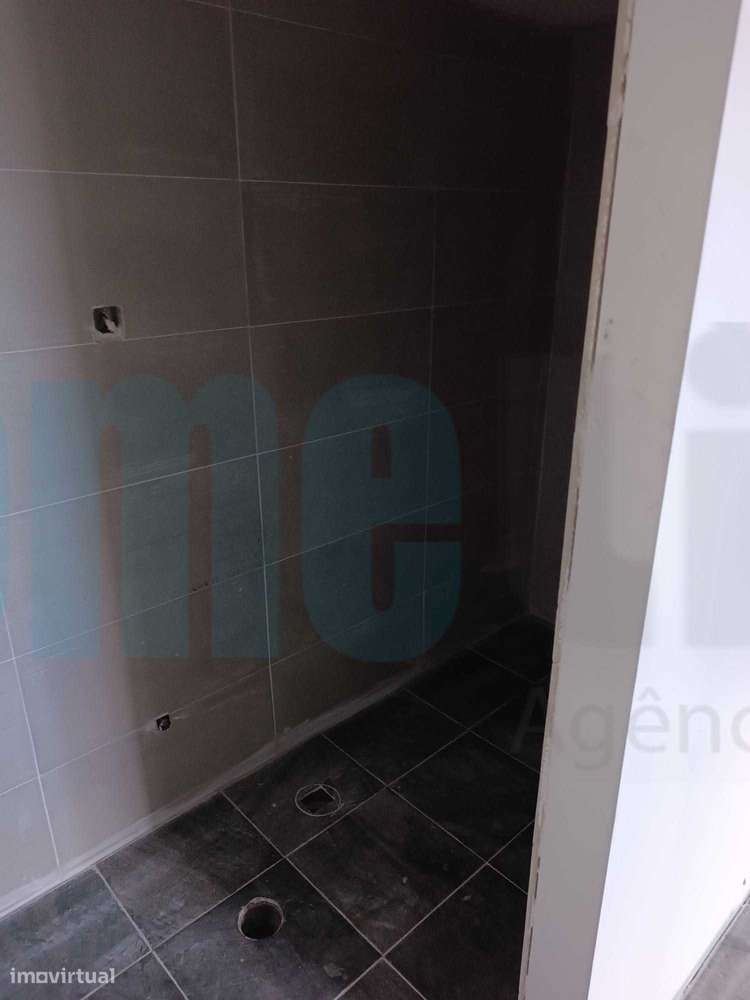 Prédio Rés do Chão | 2 Moradias Independentes | Pinheiro de Loures-14