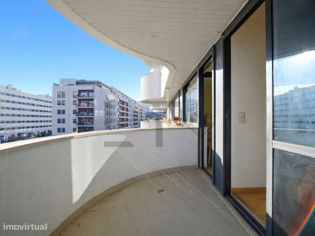 Fantástico Apartamento T2 Para Arrendamento com Varanda, Vista Rio ... - Grande imagem: 2/23