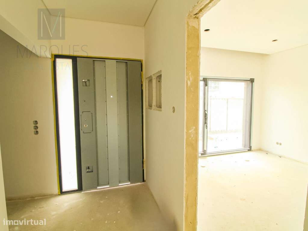 Moradia V3 com 2 Suites, Jardim e Piscina em Pinhal do General-9