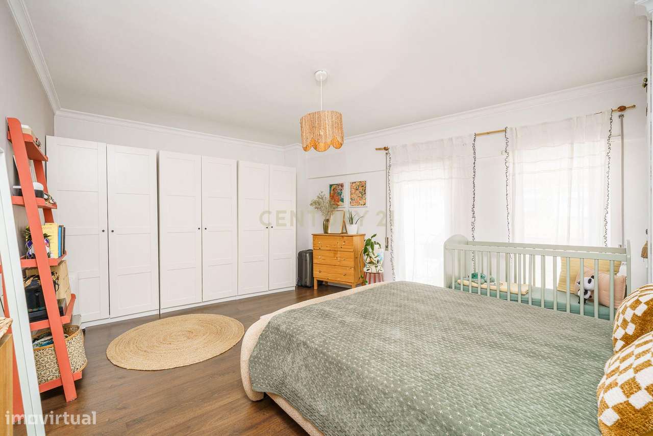 Elegância e Sofisticação – Fantástico Apartamento T3 em Setúbal-8