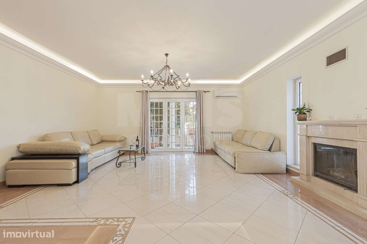 Moradia V4 em Caxias c/Box e Terraço - Grande imagem: 4/50