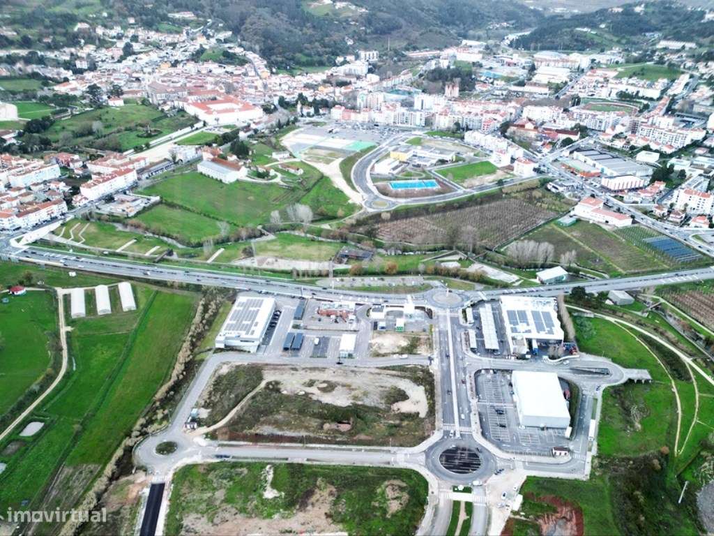 Novo apartamento T2, terraço e garagem box, junto ao centro Alcobaça-30