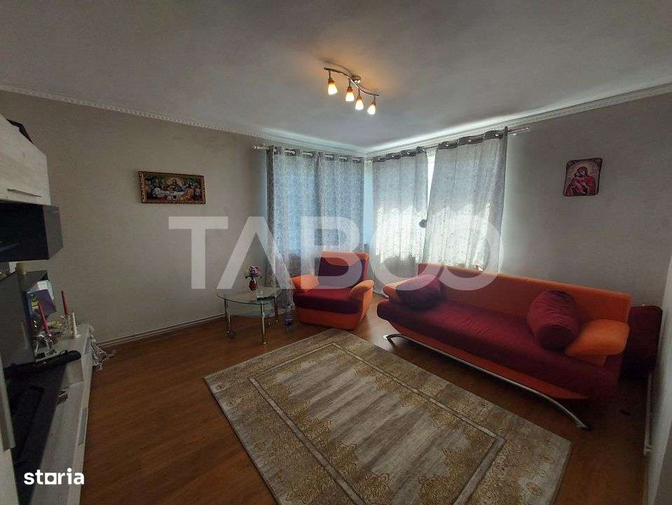 Casa de vanzare teren 950 mp si deschidere 21 m in zona Calea Poplacii-7
