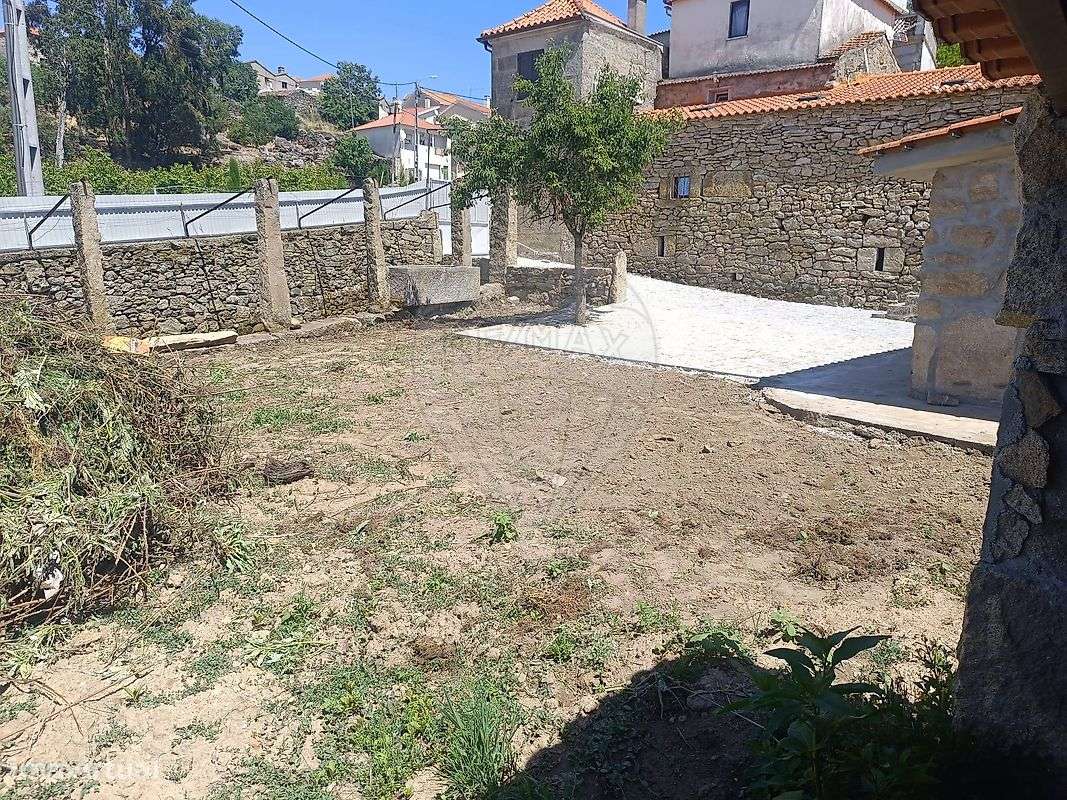 Moradia T2 para venda-9