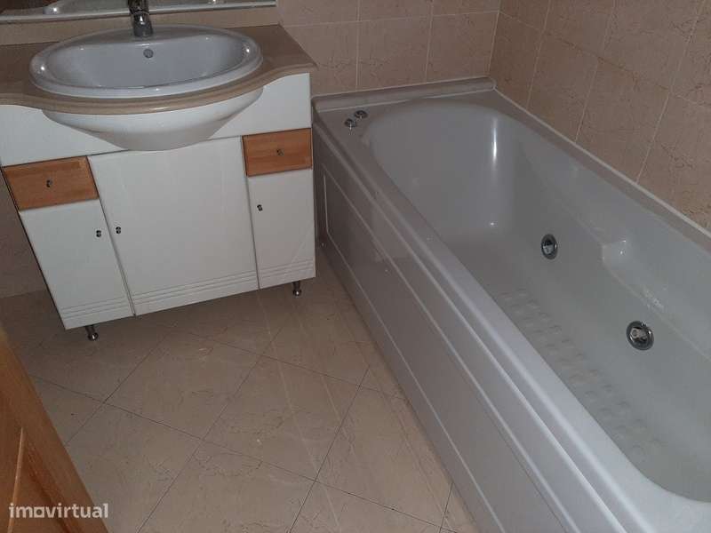 IMÓVEL ARRENDADO ATÉ MARÇO 2026  Apartamento T3-20