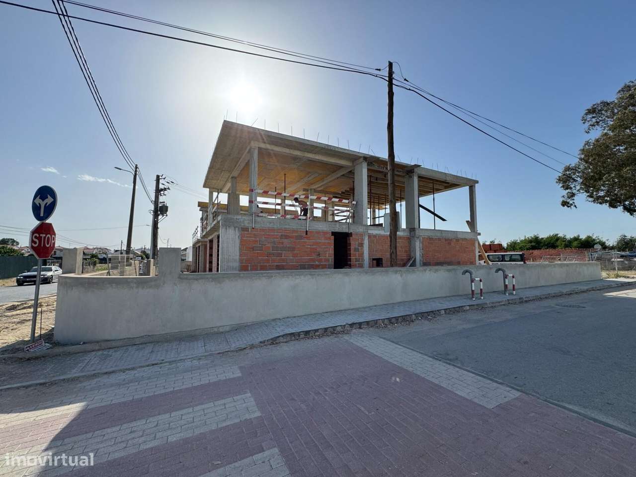 Nova Moradia T4 com Piscina na Vila de Azeitão-32