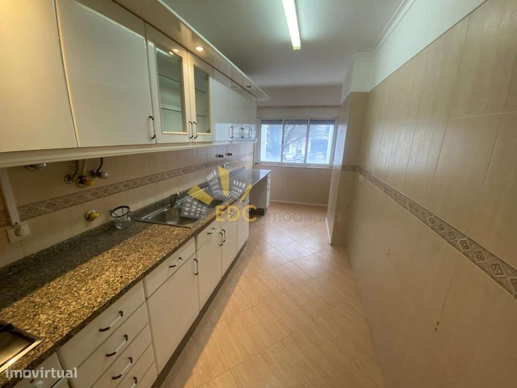 Apartamento T2 para arrendamento | Urbanização Da Cavaleira | Não p... - Grande imagem: 2/19