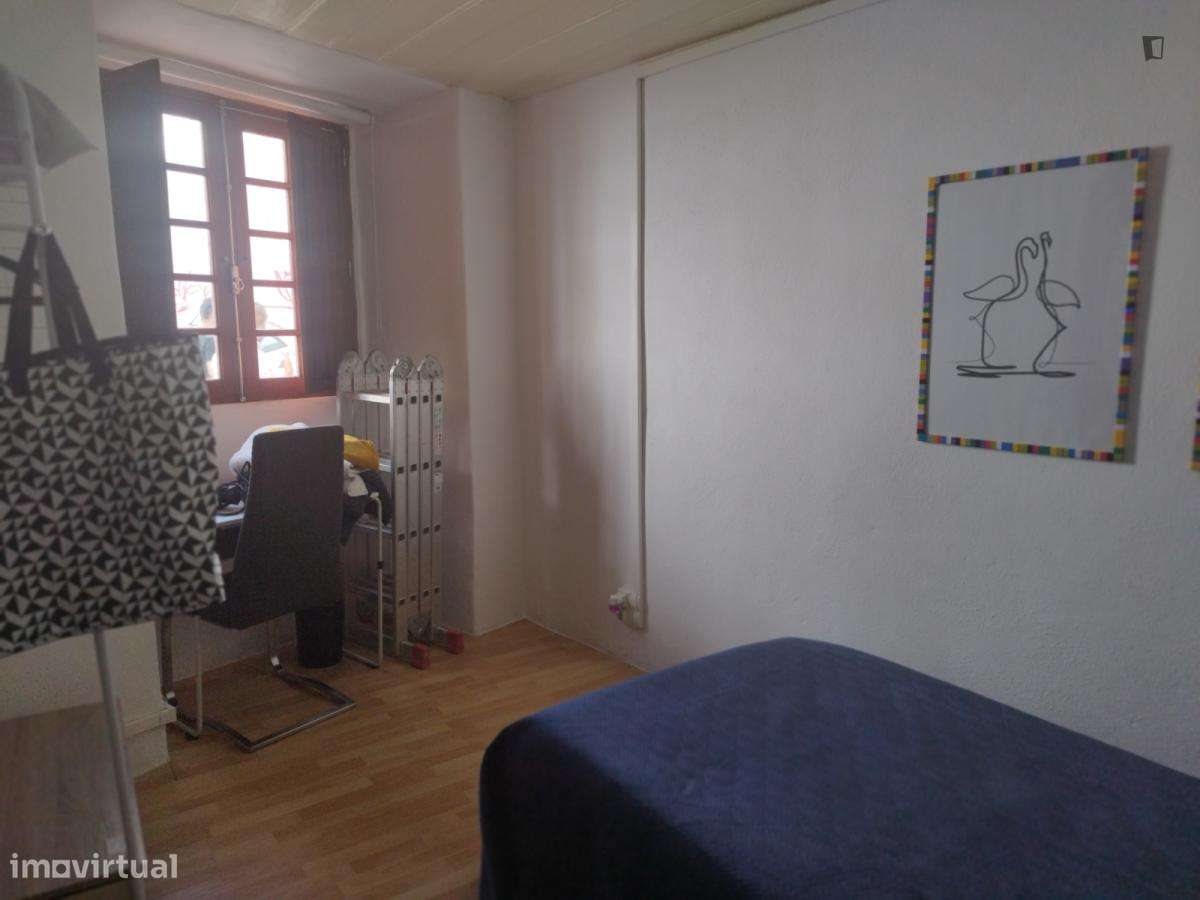 Quarto - localizado em Alta Universitária Coimbra - Grande imagem: 5/10