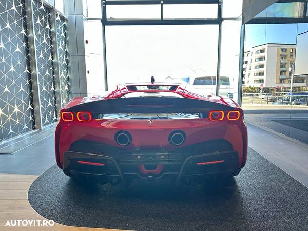 Ferrari SF90 Stradale - 4