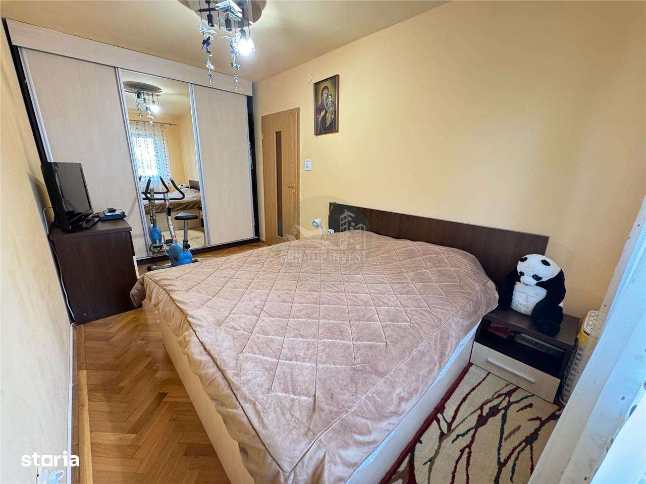 Apartament modern 3 camere balcon si pivnita zona Vasile Aaron - Imagine principală: 3/17