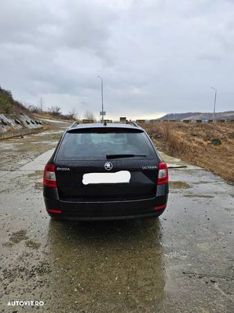 Skoda Octavia Combi Diesel 1.6 TDI DSG Style - 5