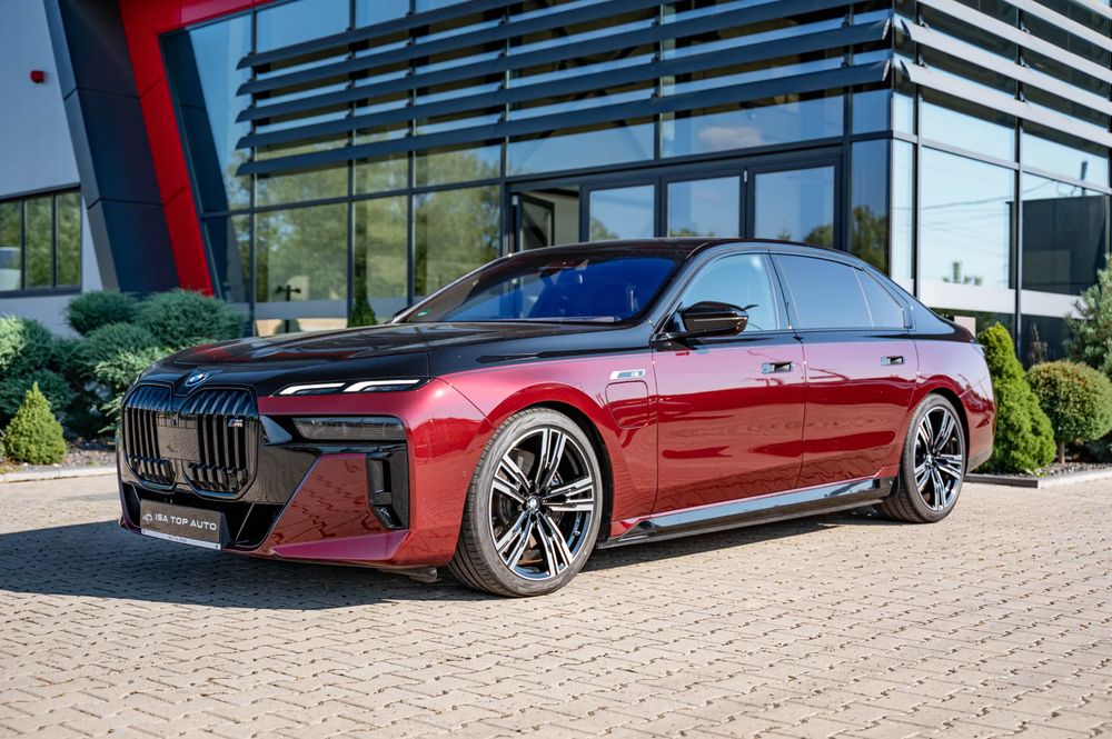 BMW 7 Series M760e xDrive 2024