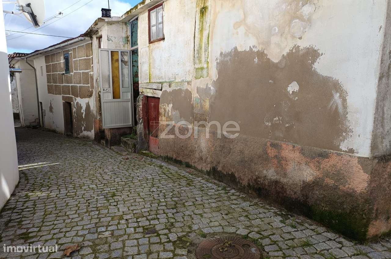 Reerguer com Estilo: Moradia T2 com Vista sobre Paços, Sabrosa-14