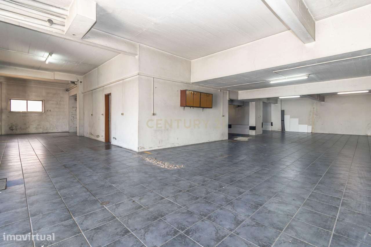 Apartamento T2 com Parqueamento, Elevador, Pronto a Habitar – Uma Opor-38