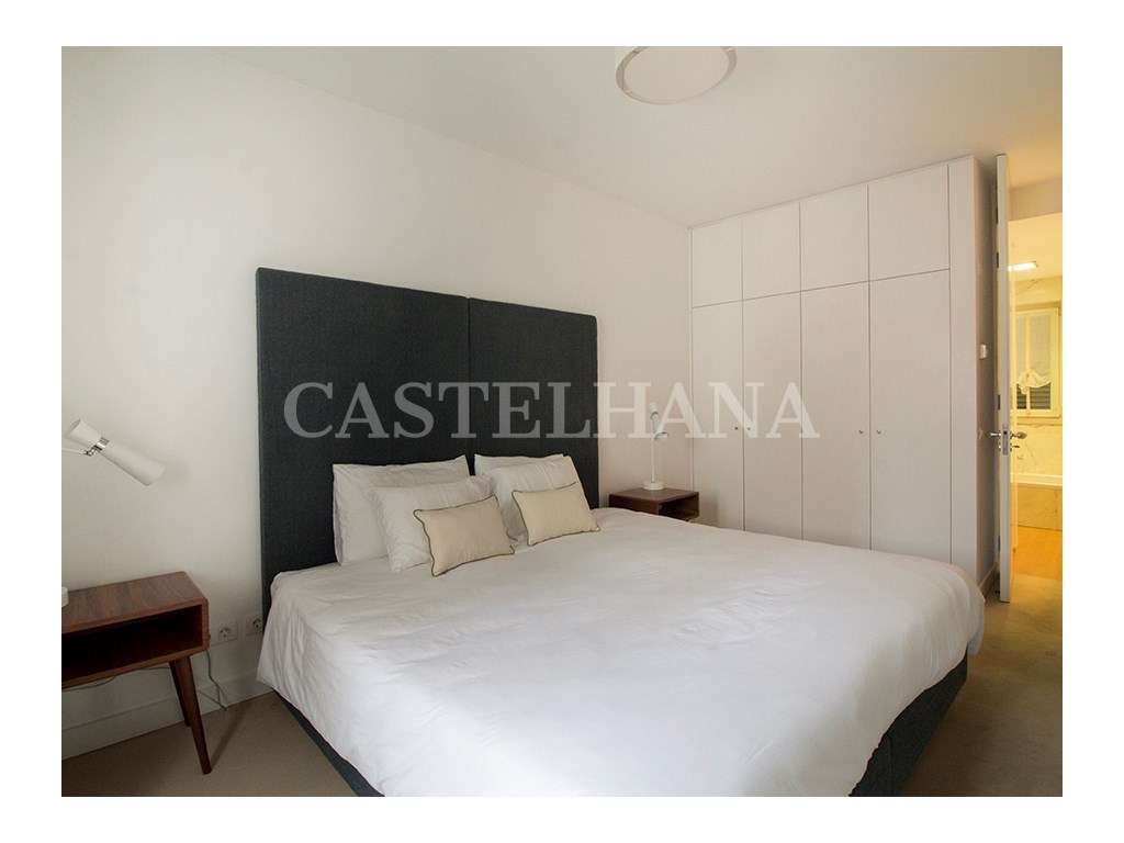 Moradia T3 entre o Principe Real e a Avenida da Liberdade com estac...-11