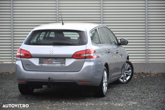 Peugeot 308 - 13