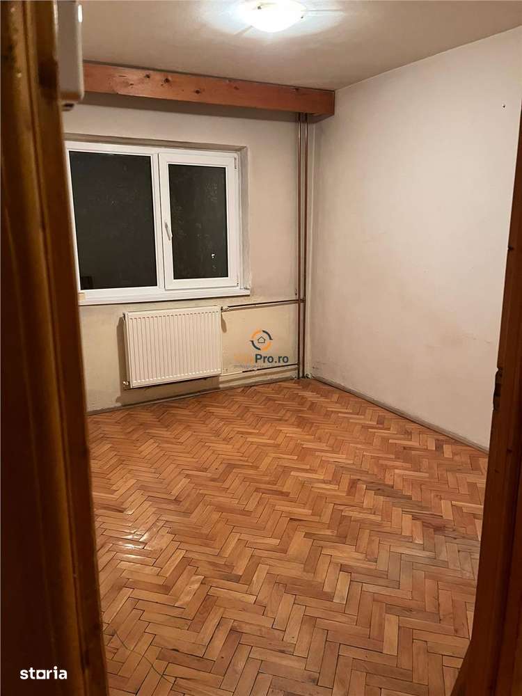 Decomandat 2 camere etaj 1 zona Aradului-11