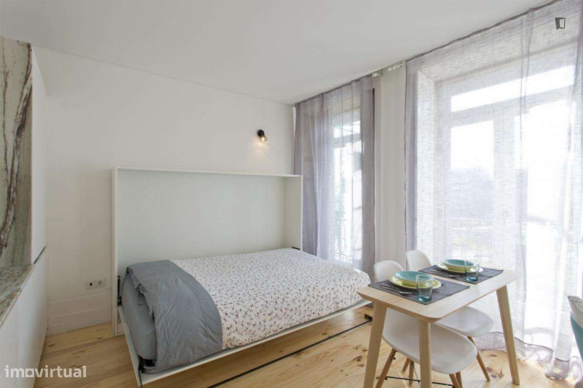 Estúdio - localizado em Cedofeita Porto - Grande imagem: 4/8