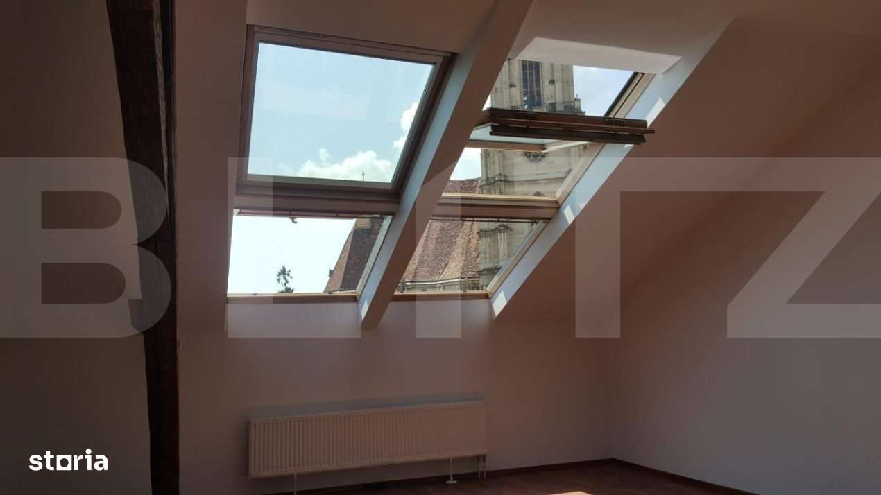 Spatiu in Piata Unirii cu potential pentru investitie - Imagine principală: 5/10