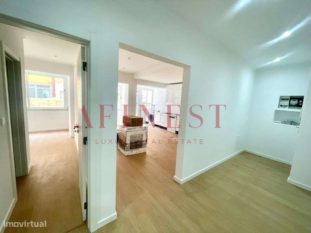 Apartamento T3 Remodelado com Terraço em Queluz - Excelente Oportun... - Grande imagem: 2/17