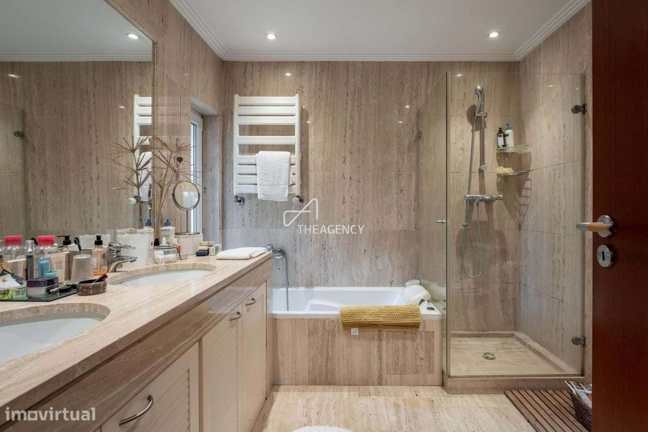 Villa de Luxo T6 com Piscina na Costa da Guia, Cascais-14