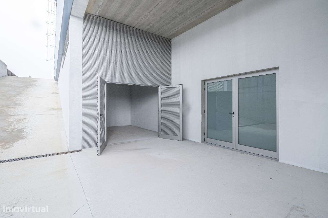 Unidade Fabril Nova em Zona Industrial-25