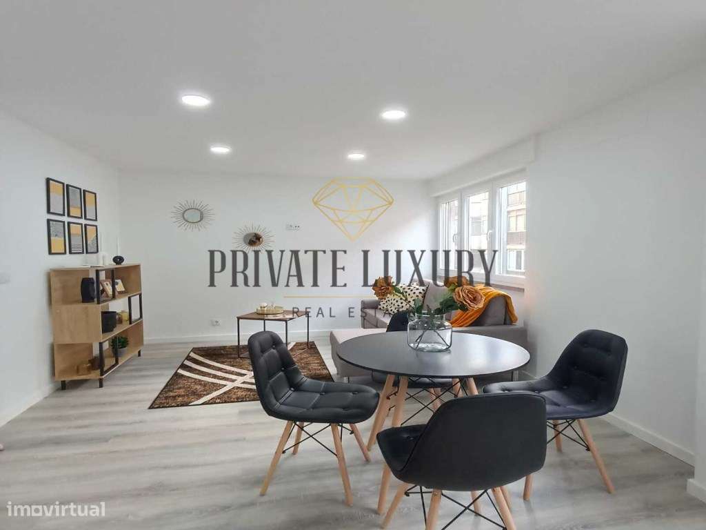 Apartamento T3 com varanda em Benfica - Grande imagem: 2/28