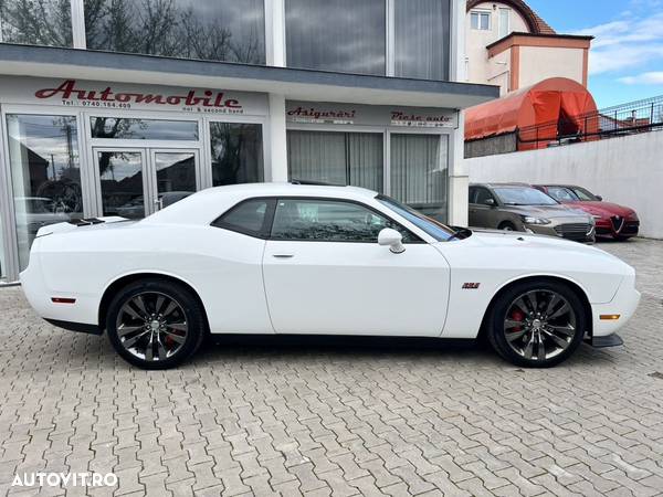 Dodge Challenger - 4