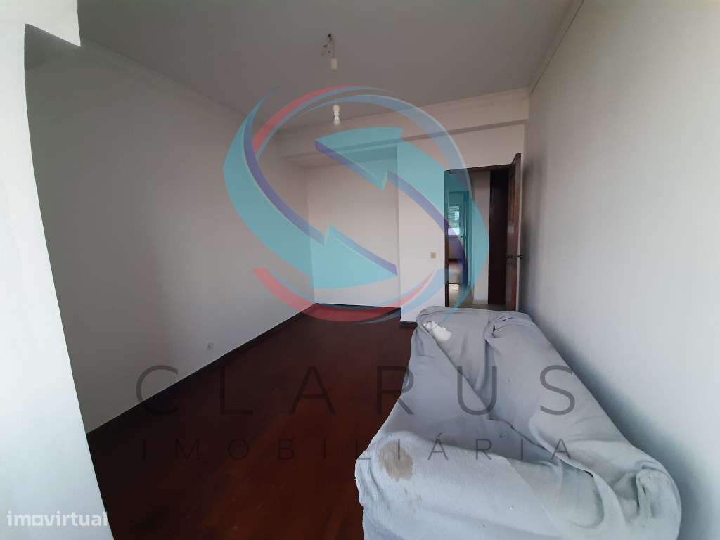 Excelente Apartamento T2 -Almada-12