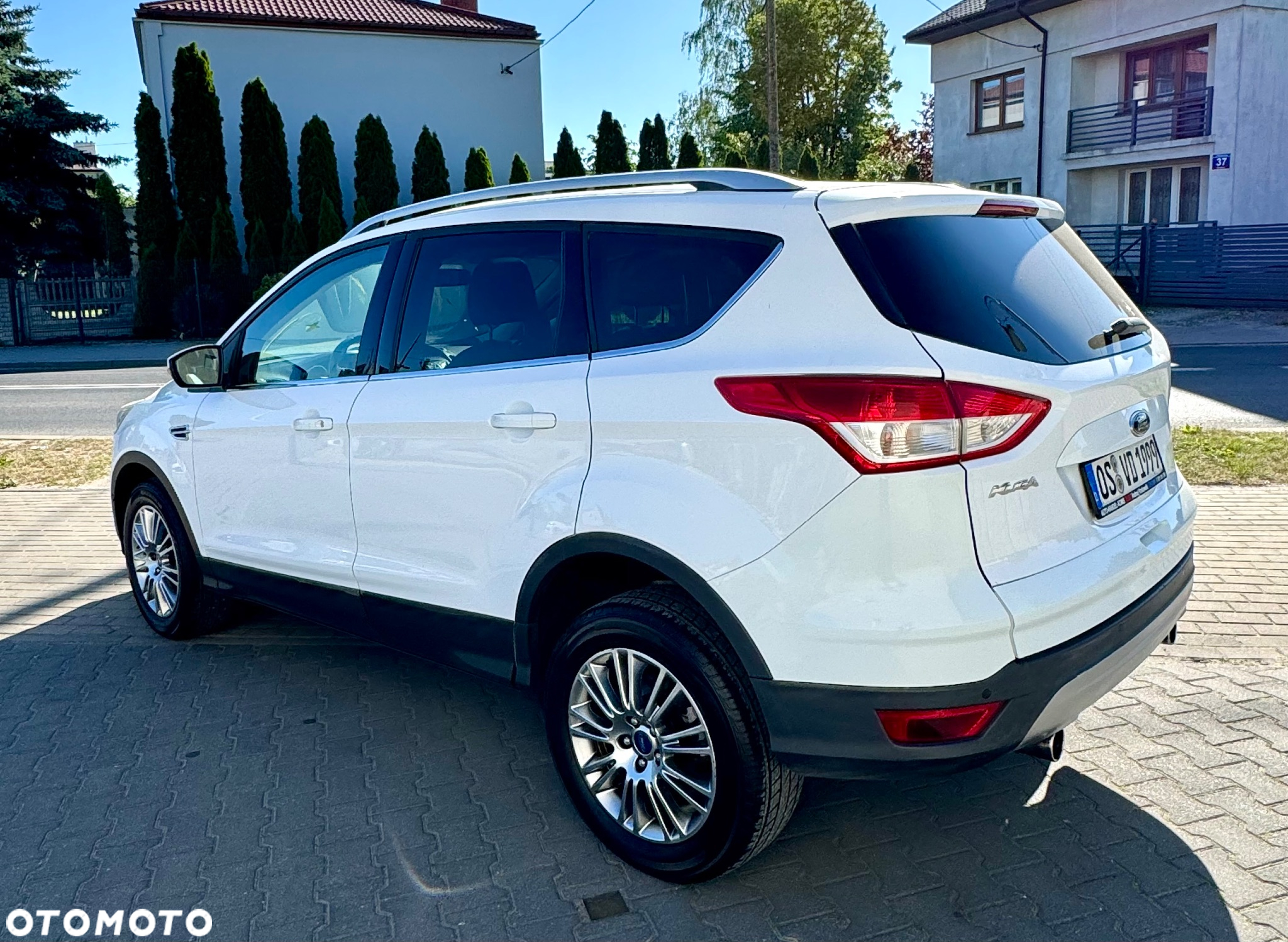 Ford Kuga 2.0 TDCi 2x4 Titanium - 9