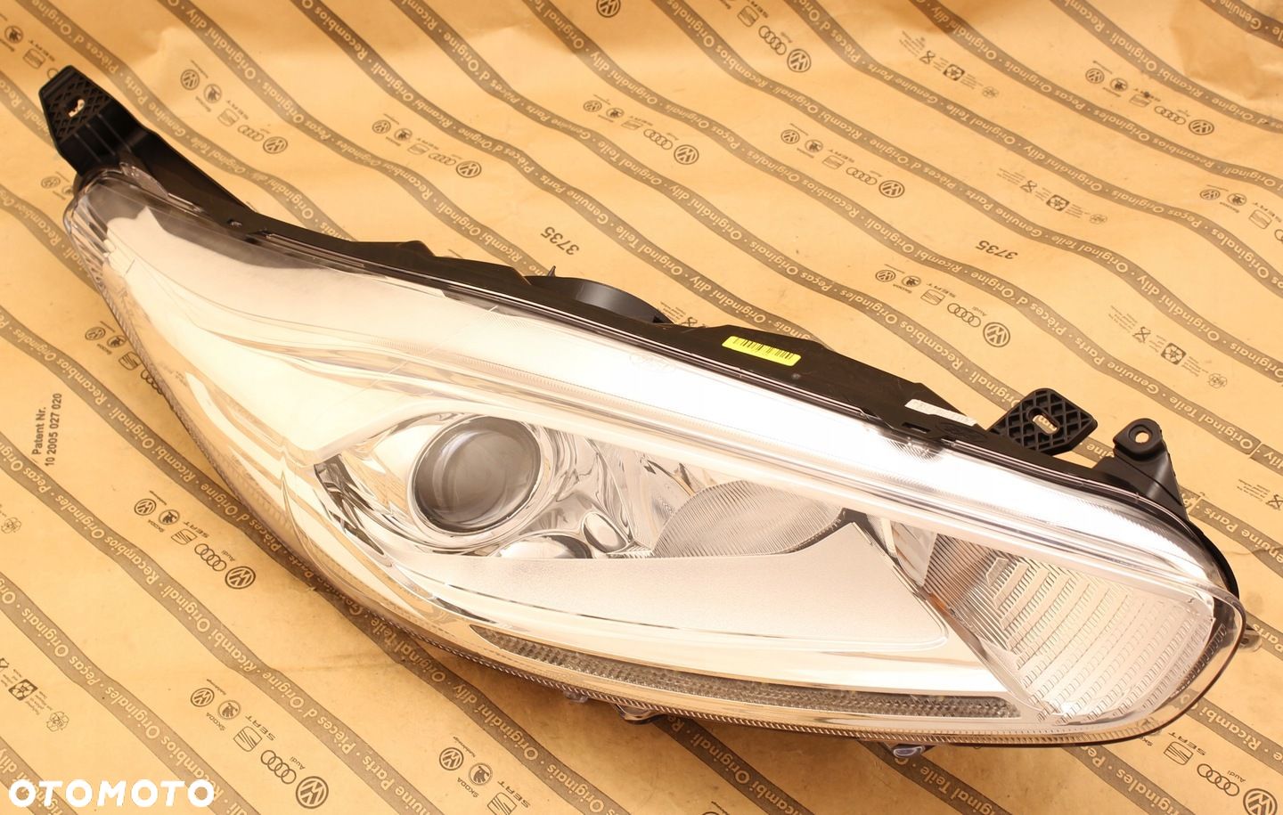 FORD FIESTA VII FL LIFT 13-17 LAMPA SOCZEWKA LED - 1