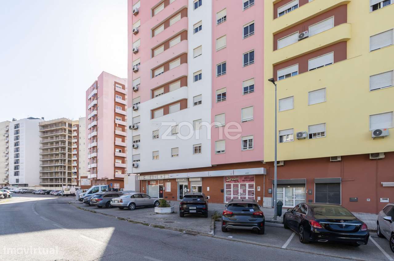 GARIBALDI 35|Espaço Comercial Versátil|Santa Marta do Pinhal-15