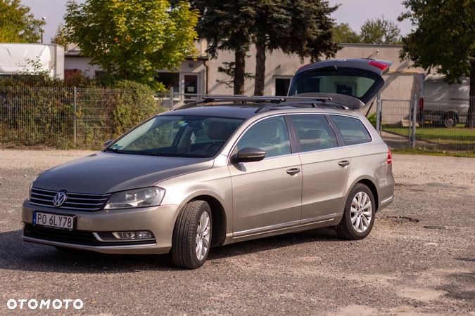 Volkswagen Passat Variant 2.0 TDI DPF DSG Highline - 19