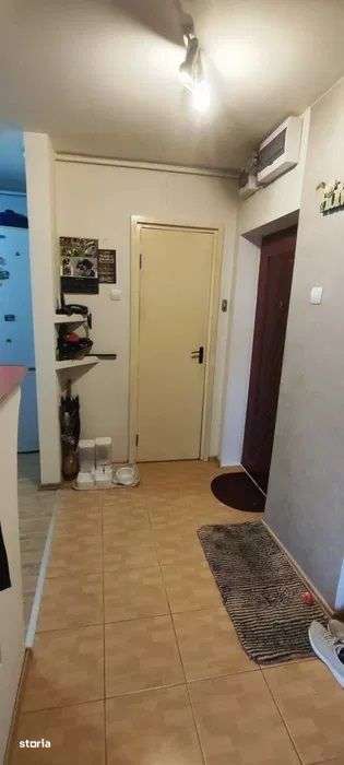 Dambu Pietros - Vanzare apartament 4 camere - Str. Ceahlau - Imagine principală: 5/8