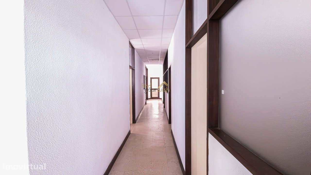 Armazém de cerâmica localizada no centro de Vestiaria.-14