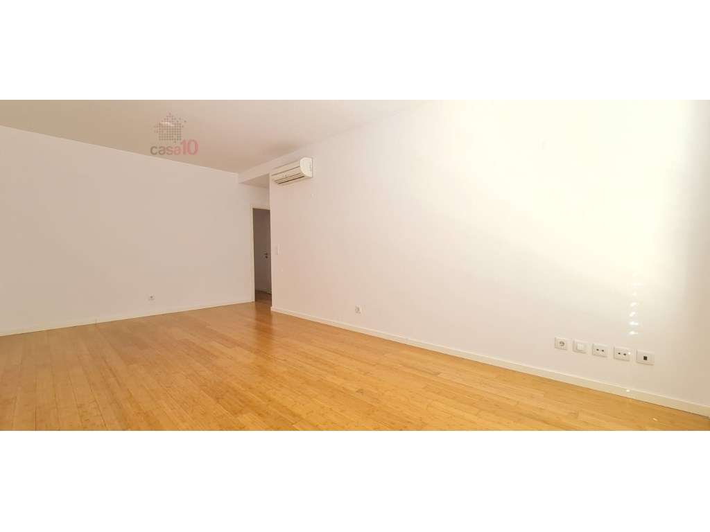 Arrenda-se apartamento T2 junto à Cuf Descobertas, Expo - Grande imagem: 4/33
