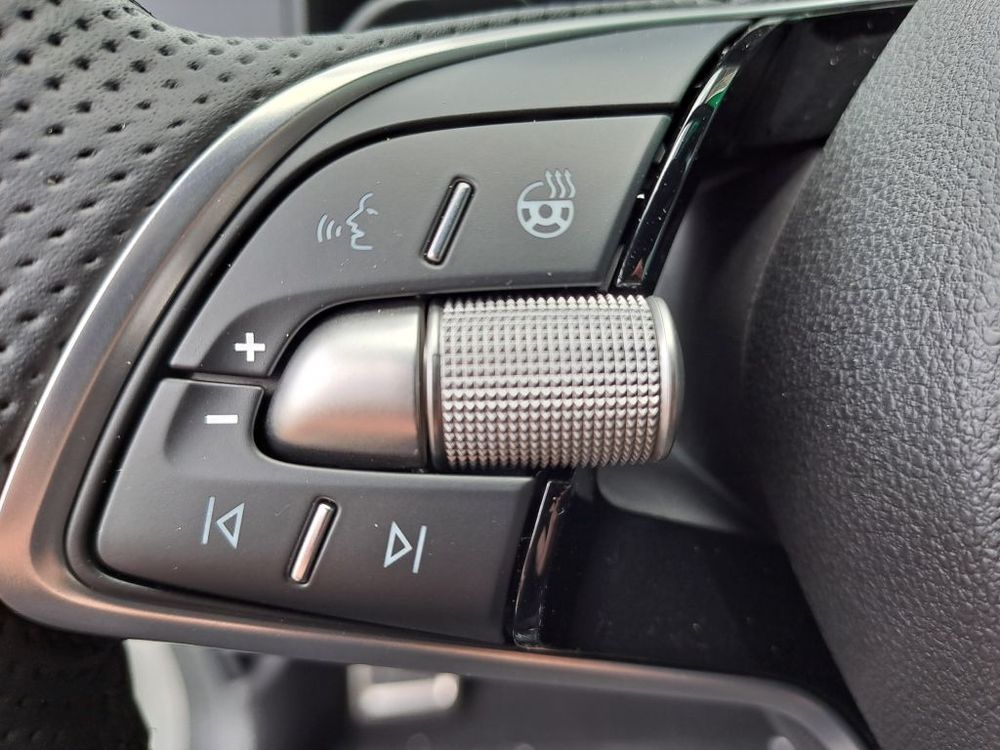 SKODA KAROQ 2.0 TSI 190KM DSG 4x4 SPORTLINE, fabryczny hak, od ręki
