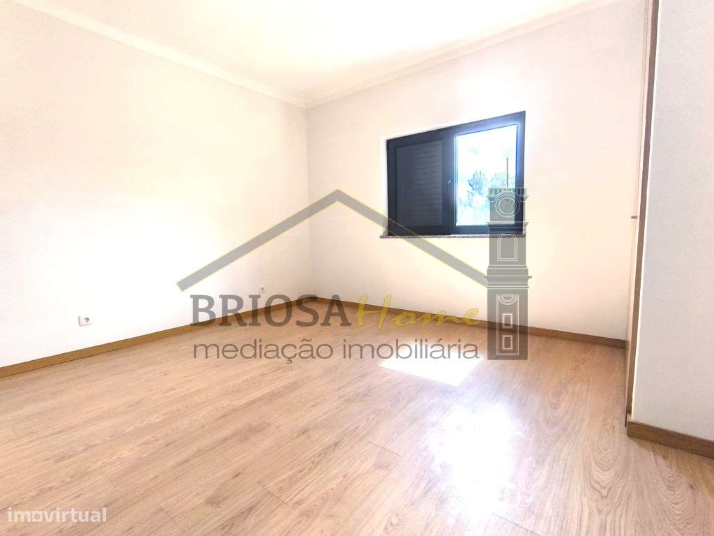 Moradia T3 em Vila Nova de Poiares-33