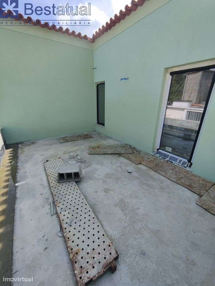 Moradias Bifamiliar - Acab. de Qualidade - Avidos-33