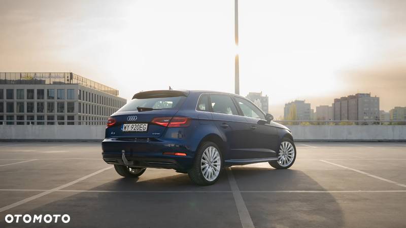 Audi A3 1.4 TFSI Sportback e-tron S line Sportpaket - 9