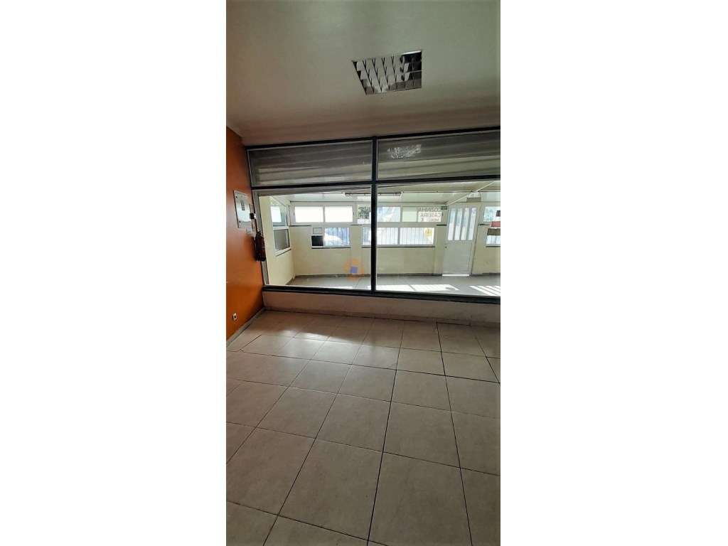 Café e Restaurante no Alto do Índio, Sobreda - Grande imagem: 4/13