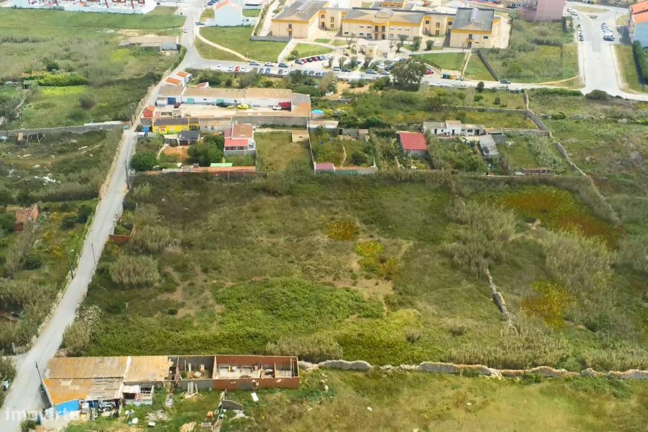 Terreno com classificação "Espaço urbanizável", 2ª linha de mar - Cent - Grande imagem: 4/19