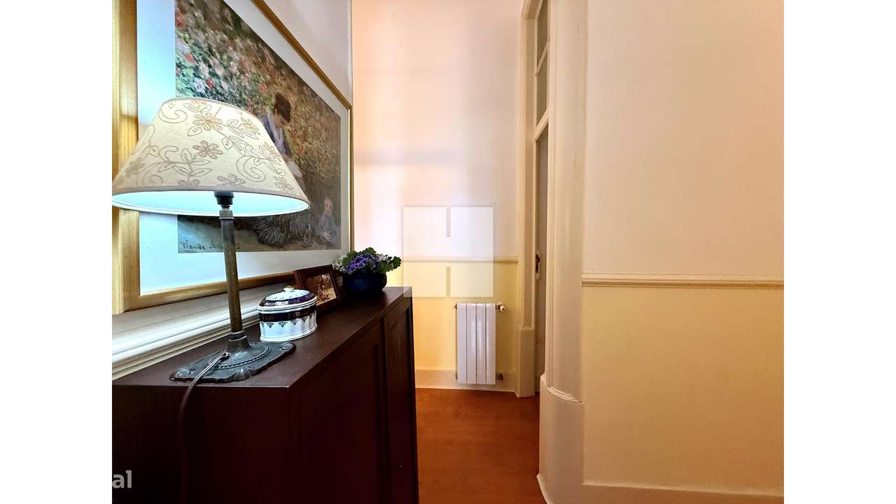 Moradia Senhorial T6-12