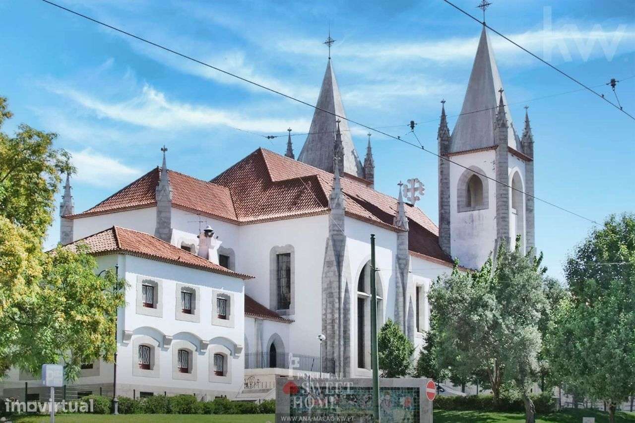 Lisboa, Campo de Ourique - Imóvel c/ projeto aprovado, para Moradia T5-10