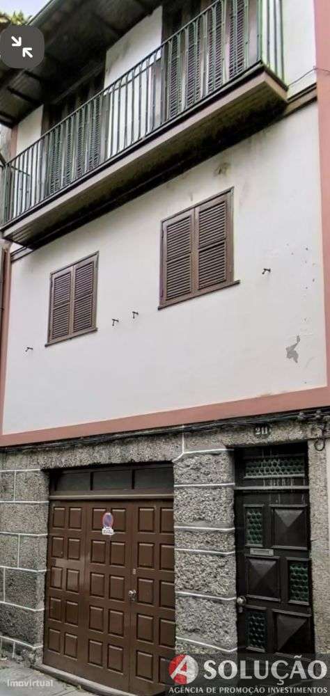 Prédio de 3 pisos  no centro de Guimarães-4
