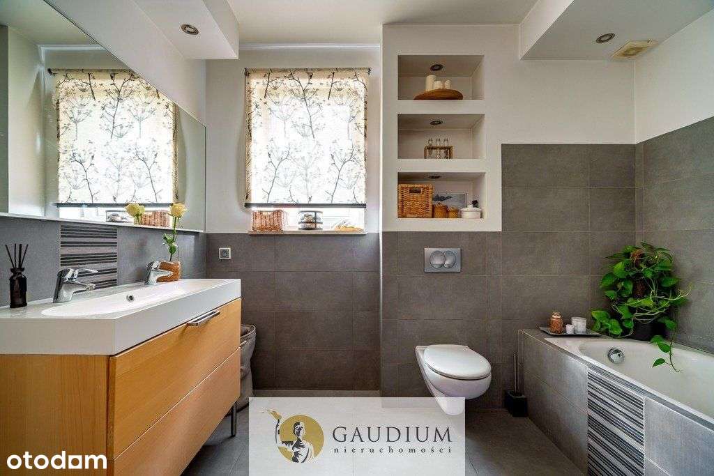 Bliźniak 6 pokoi z garażem i ogródkiem-8