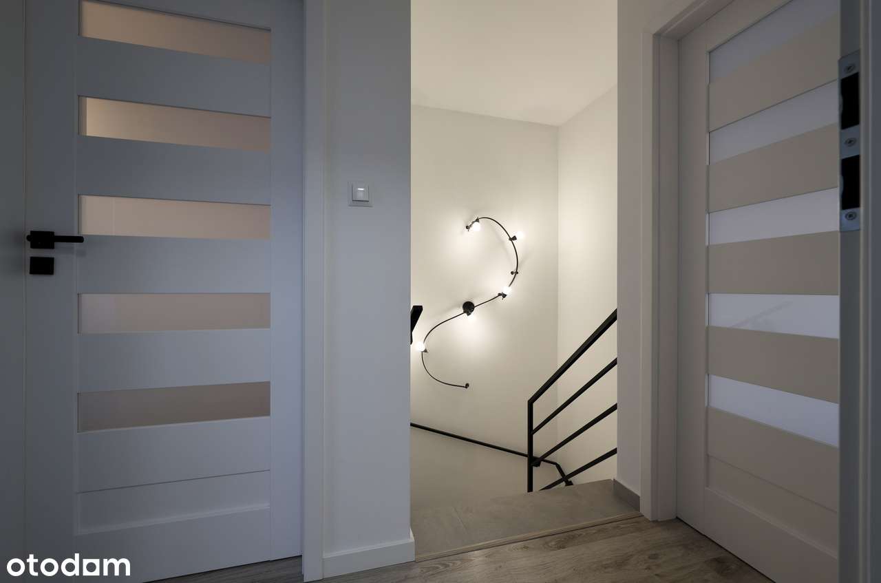 Dwupoziomowe mieszkanie, kameralny budynek, niski czynsz 350 zł-12