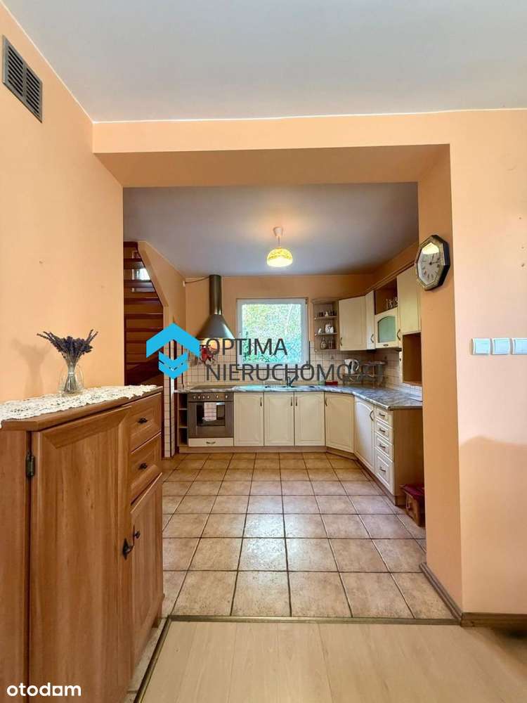 Dom w spokojnej dzielnicy Jeleniej Góry --7